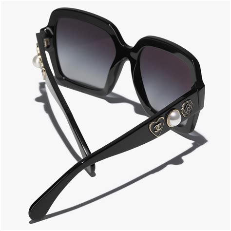 CHANEL GAFAS DE SOL CUADRADAS.